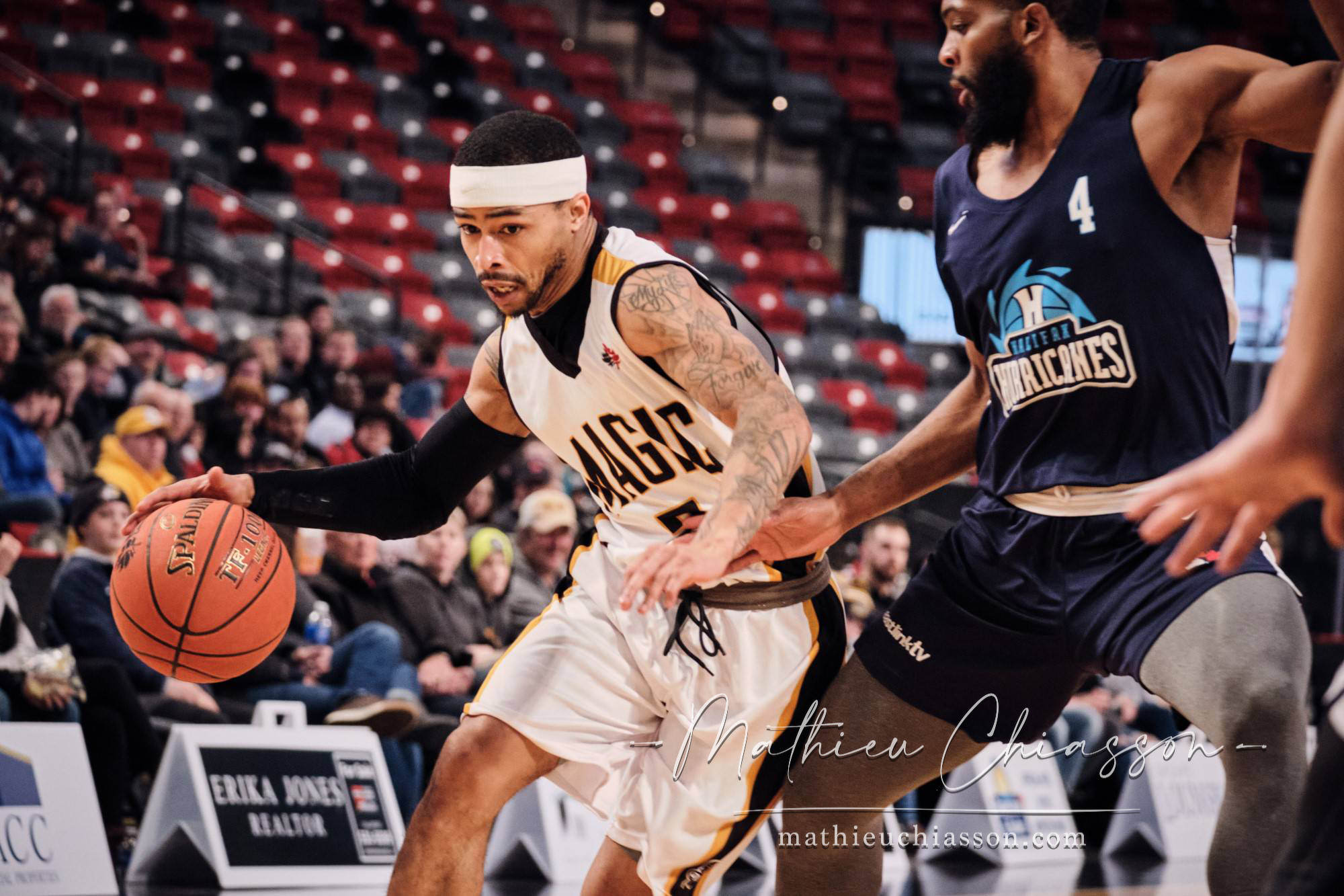 Photo by Mathieu Chiasson